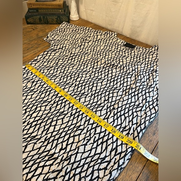 🤍GESTUZ – Black & Gray Graphic Print Top – Size 40 - Picture 10 of 11